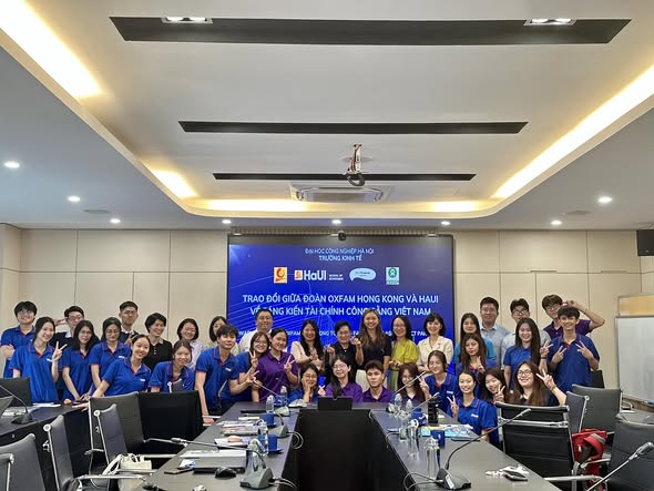 Trao đổi giữa Oxfam và HaUI trong khuôn khổ dự án Fair Finance Asia
