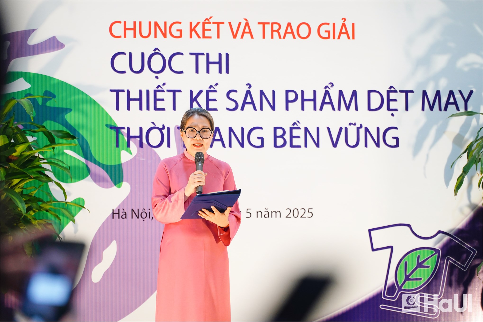 Sáng tạo, trách nhiệm cộng đồng thấm đẫm và rực sáng trong các tác phẩm nghệ thuật tại `Sustainable Fashion Textile and Garment Design`