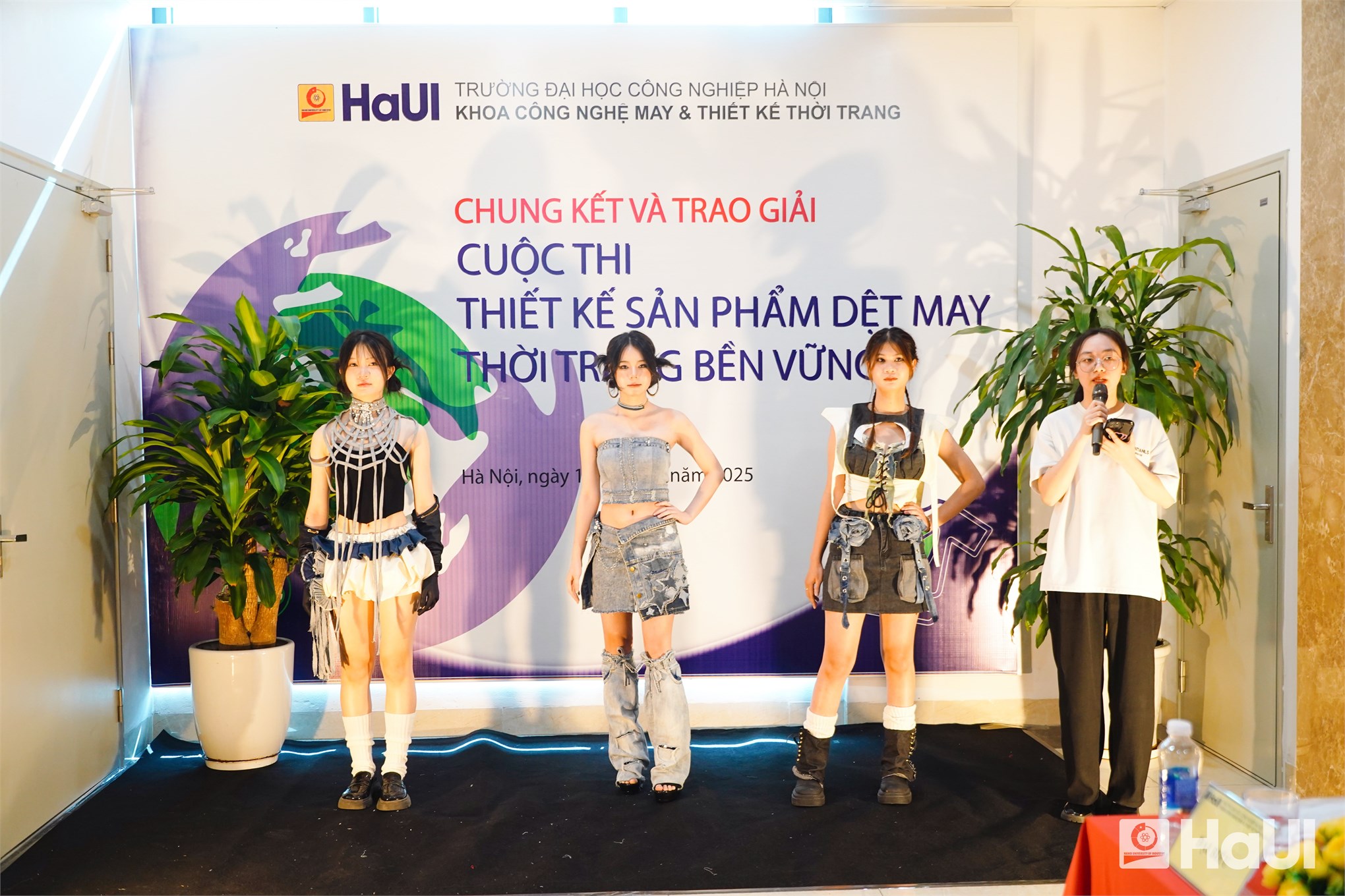 Sáng tạo, trách nhiệm cộng đồng thấm đẫm và rực sáng trong các tác phẩm nghệ thuật tại `Sustainable Fashion Textile and Garment Design`