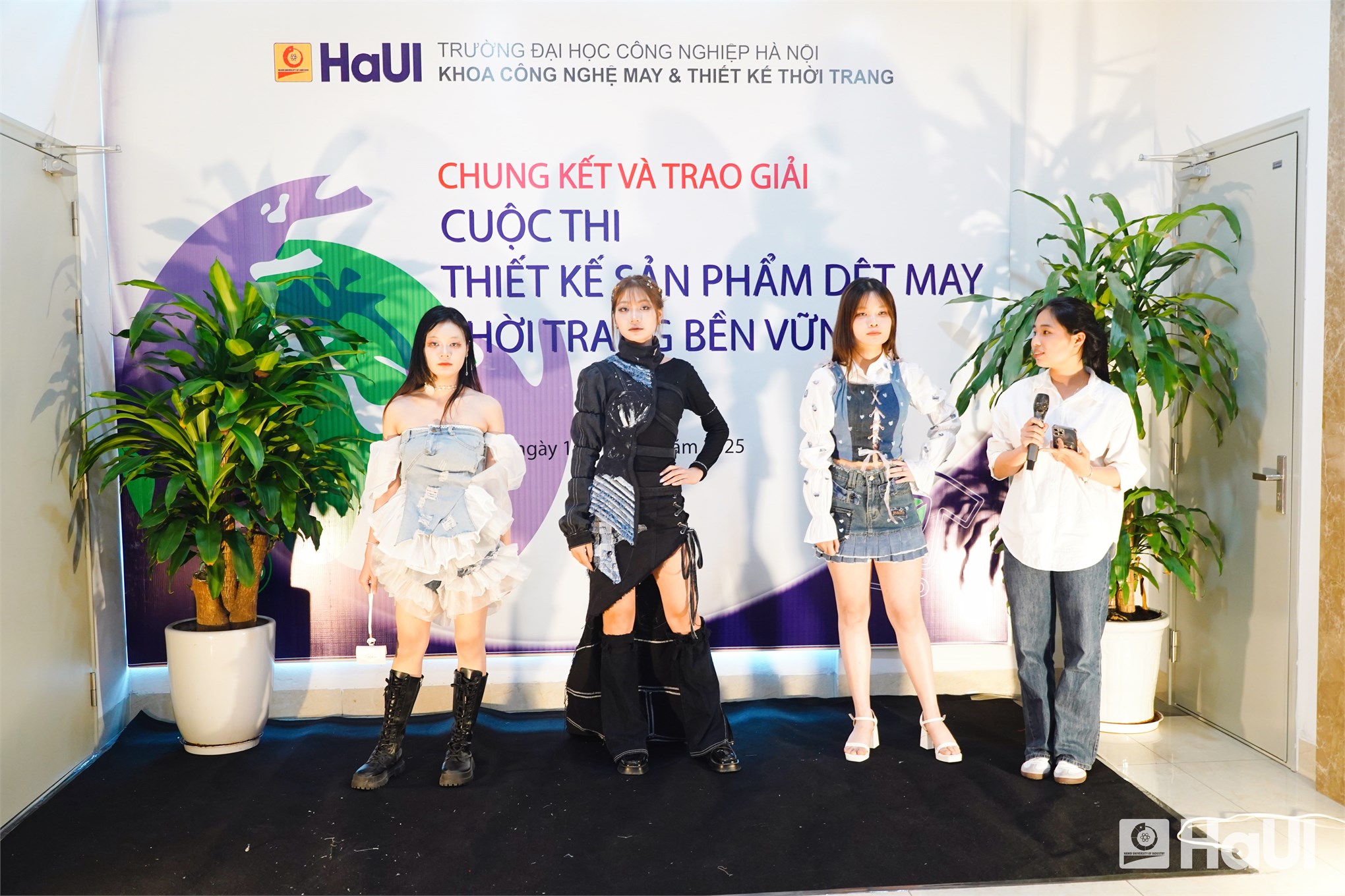 Sáng tạo, trách nhiệm cộng đồng thấm đẫm và rực sáng trong các tác phẩm nghệ thuật tại `Sustainable Fashion Textile and Garment Design`