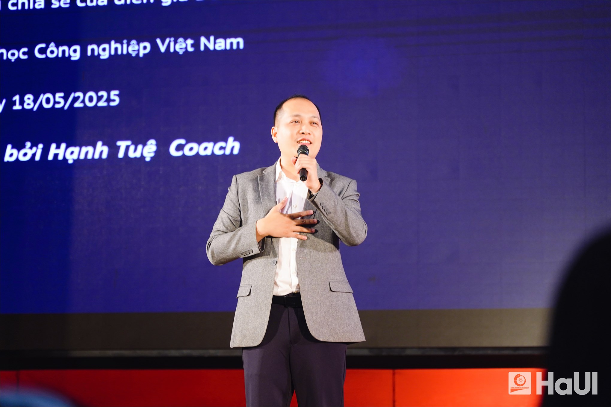 HaUI `tiếp lửa` cho sinh viên, sẵn sàng cho hành trang bước vào kỷ nguyên số
