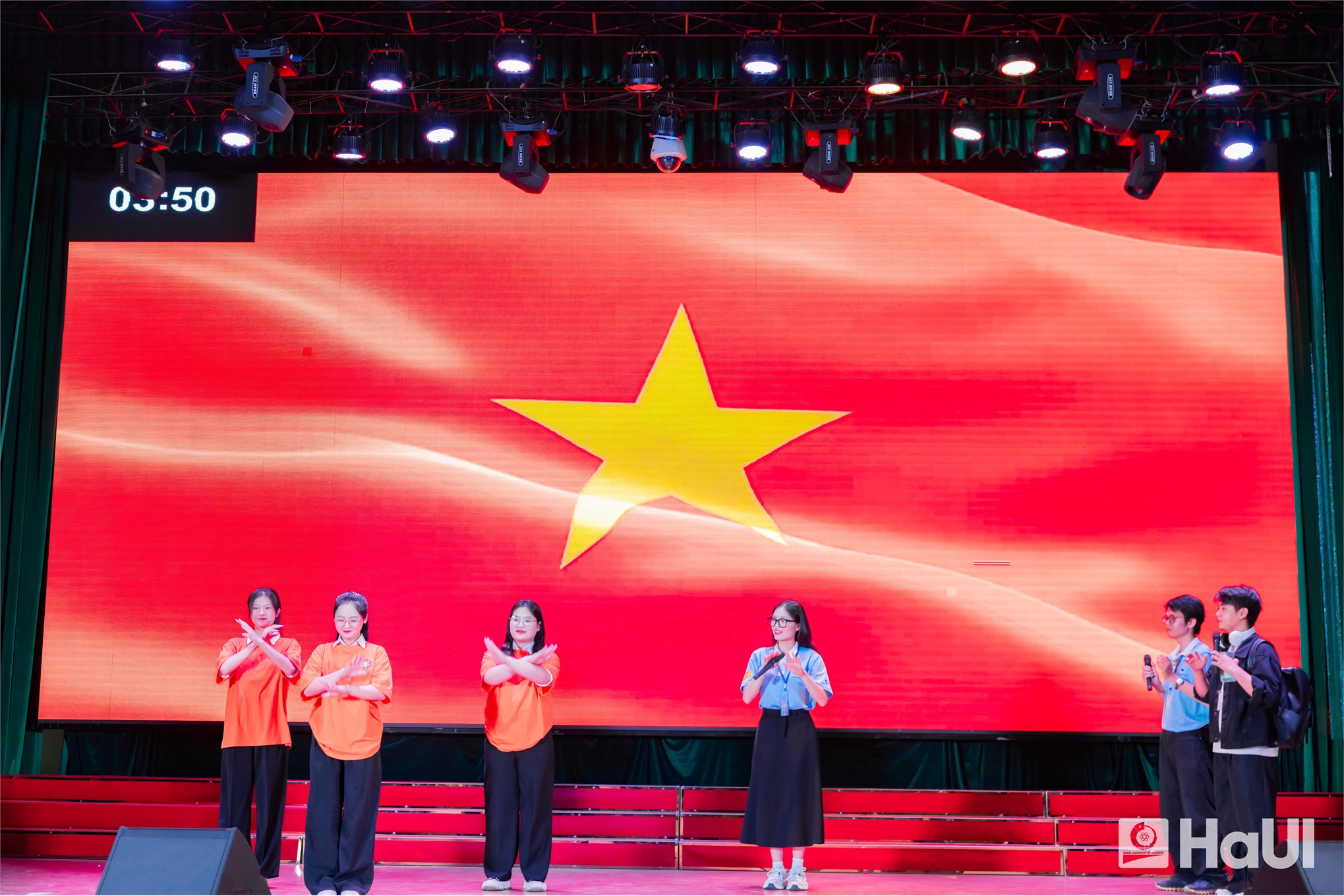 Chung kết `Speak Up 2025`: Sinh viên HaUI tự tin hội nhập trong kỷ nguyên số