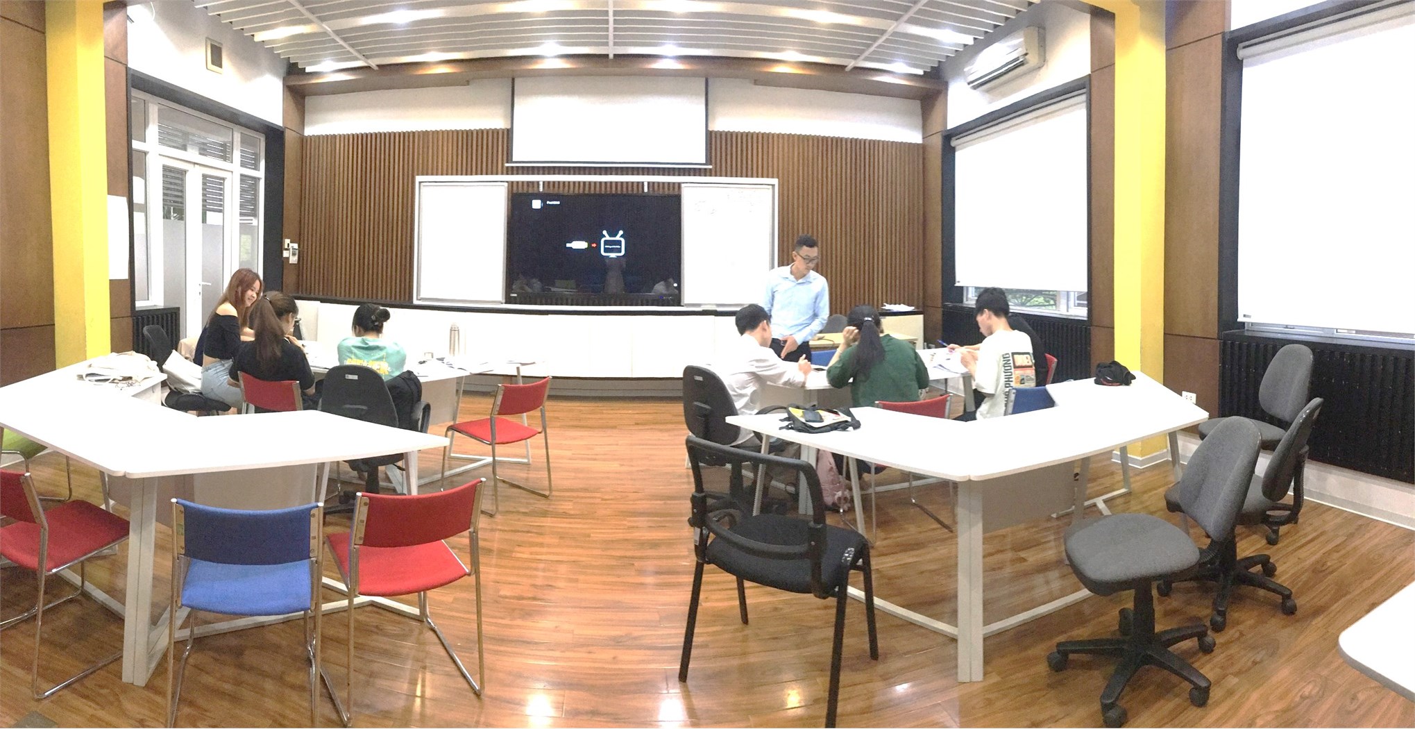Thông báo tuyển sinh các khóa học ngoại ngữ & nghiệp vụ du lịch tháng 10/2022