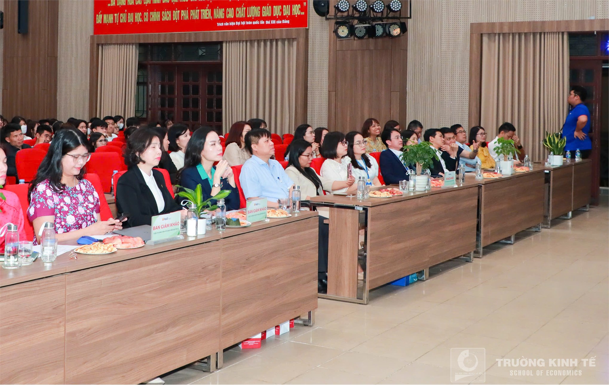 Chung kết `Sinh viên với sáng kiến ESG` mùa 2: Sân chơi sáng tạo hướng đến phát triển bền vững