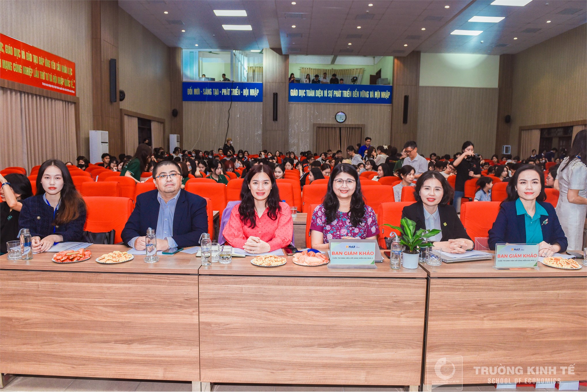 Chung kết `Sinh viên với sáng kiến ESG` mùa 2: Sân chơi sáng tạo hướng đến phát triển bền vững