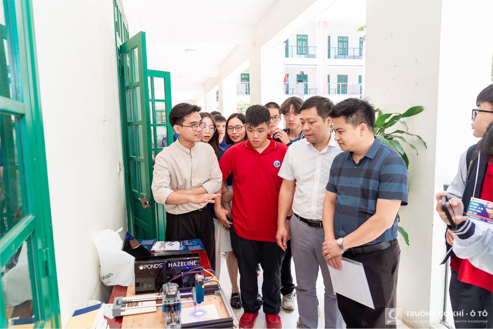 Trường Cơ khí - Ô tô chắp cánh ước mơ cho hàng ngàn học sinh từ phương thức giáo dục STEM