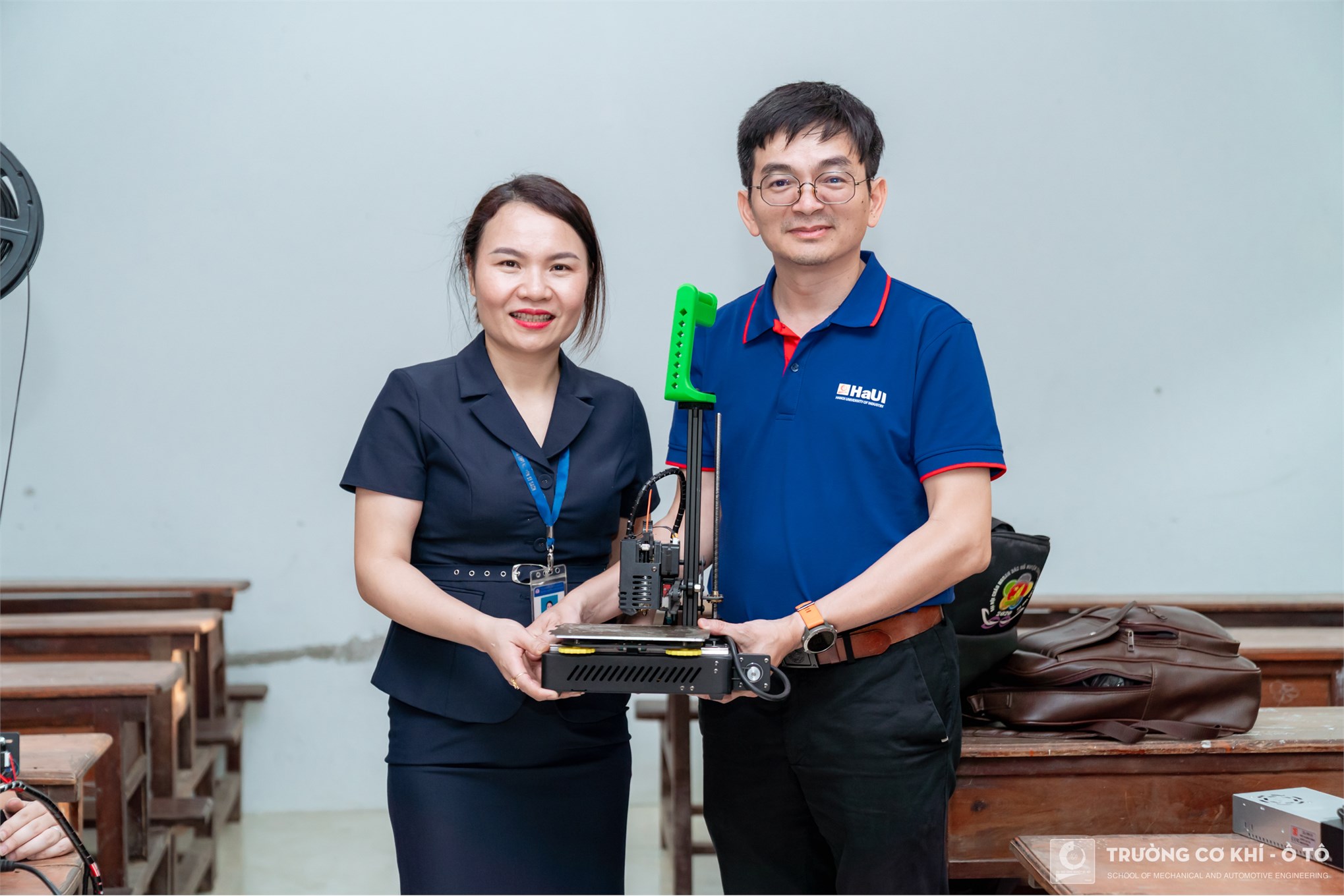 Mang giáo dục STEM đến với Trường THPT Nguyễn Sỹ Sách (Nghệ An), Trường Cơ khí - Ô tô tiếp tục hành trình ươm mầm tri thức