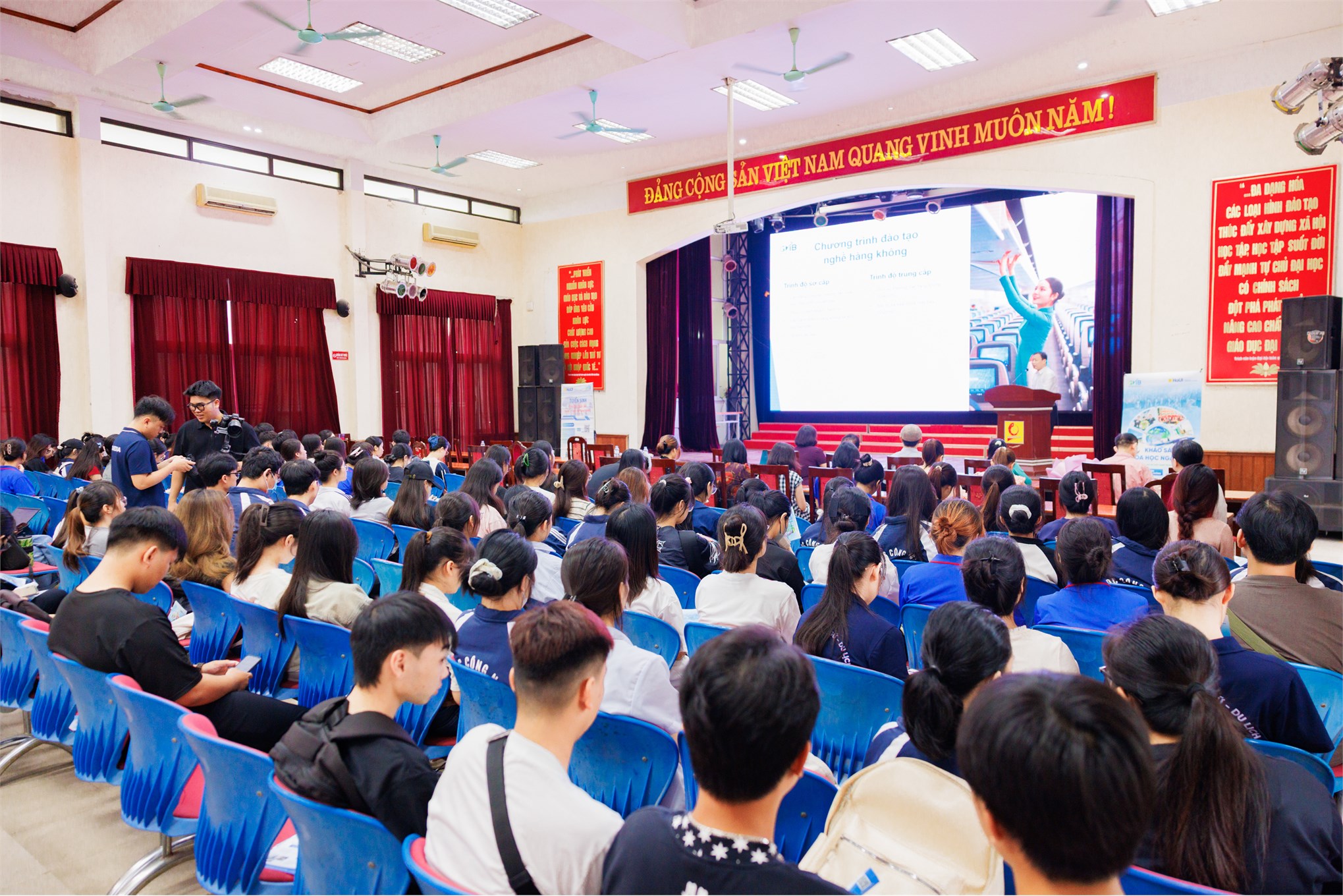 Toàn cảnh Hội thảo việc làm ngành Dịch vụ thương mại Hàng không