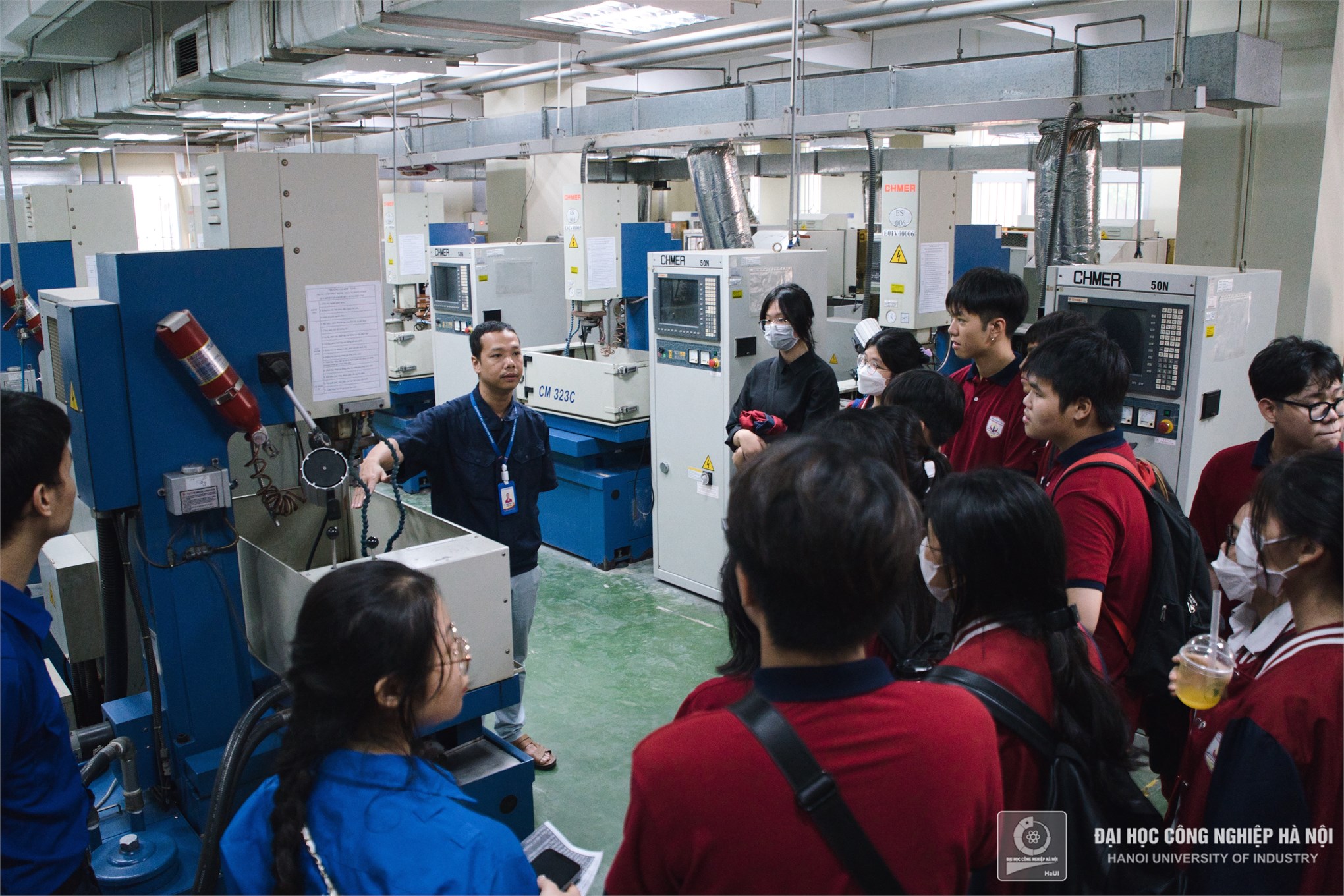 HaUI đón tiếp trường THPT Phùng Khắc Khoan tới tham quan hướng nghiệp