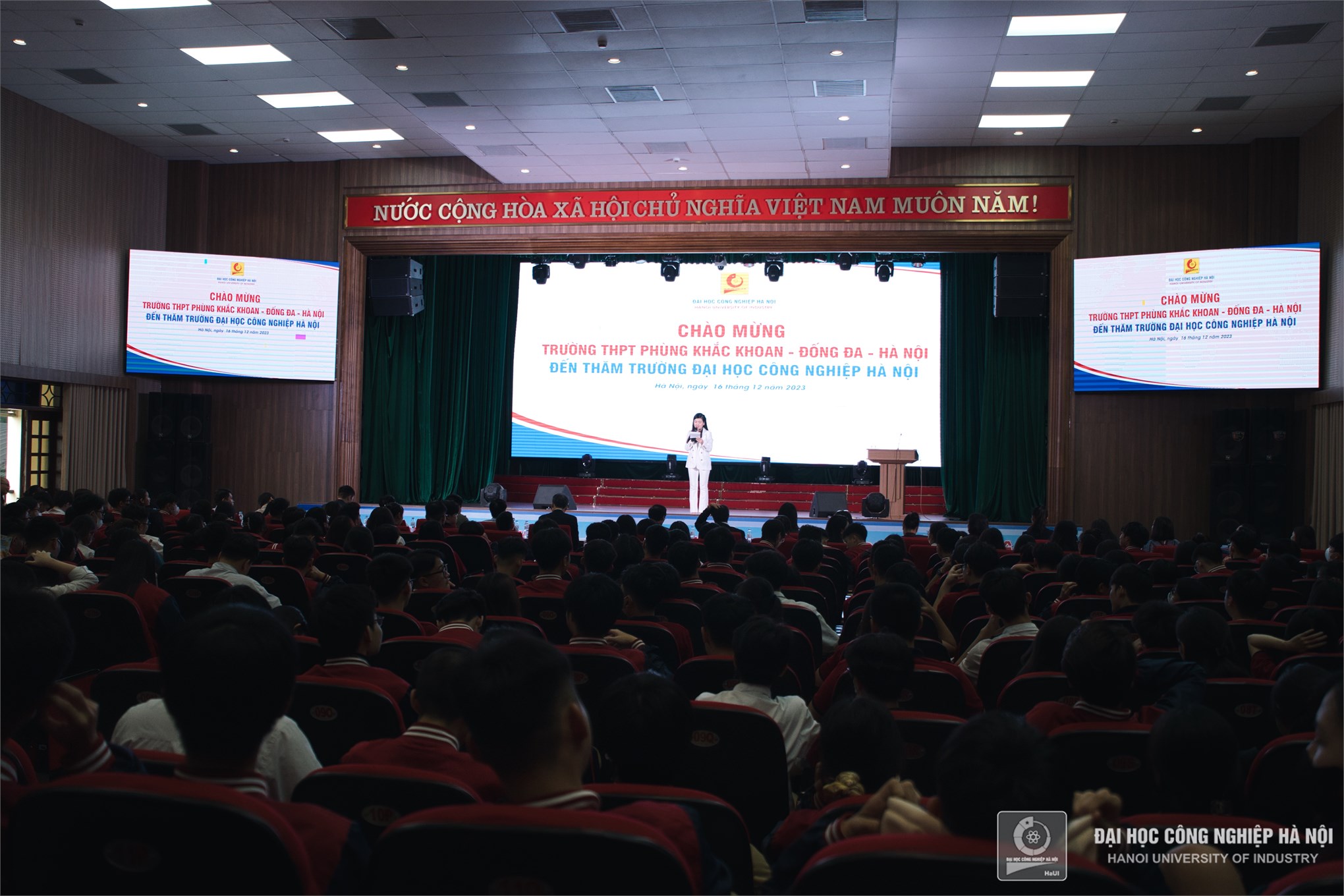 HaUI đón tiếp trường THPT Phùng Khắc Khoan tới tham quan hướng nghiệp