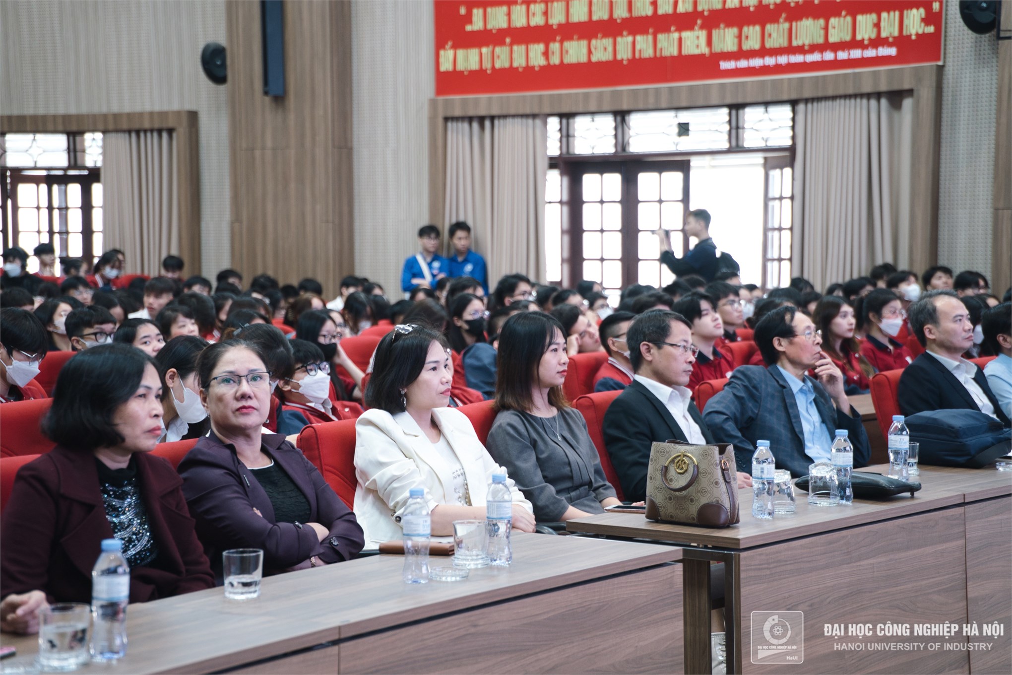 HaUI đón tiếp trường THPT Phùng Khắc Khoan tới tham quan hướng nghiệp
